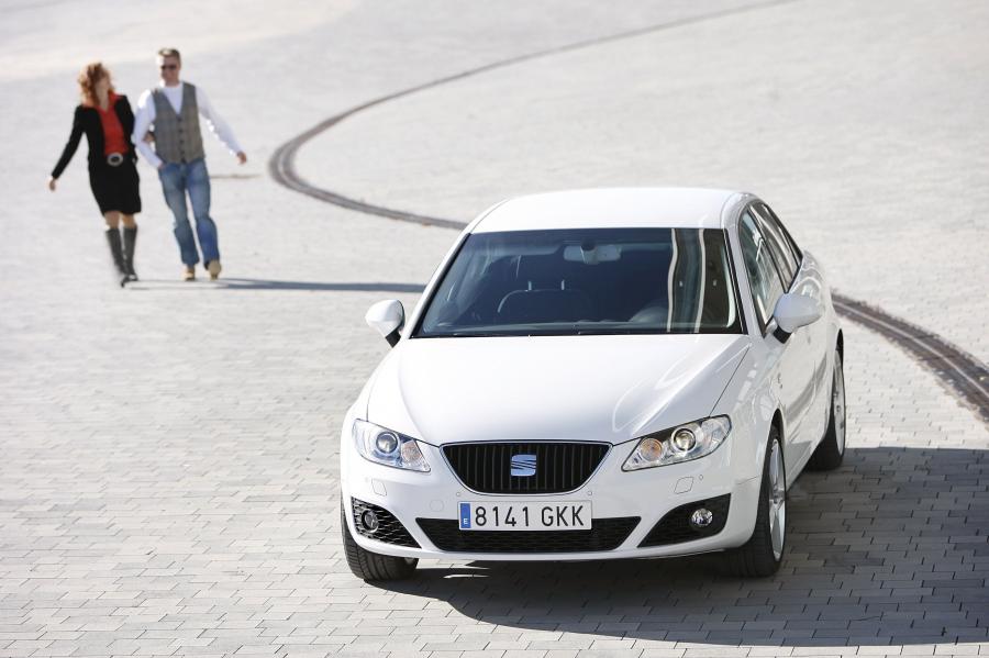  Seat Exeo 2009 года  (фото 169 из 180)
